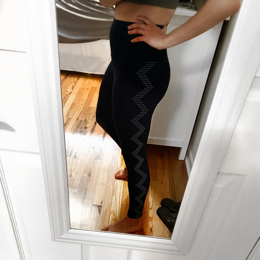 BeachRiot Sport Chevron Stud Leggings Size S